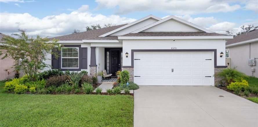 Casa en Zephyrhills, Florida 3 dormitorios, 173.17 m2 № 1901310