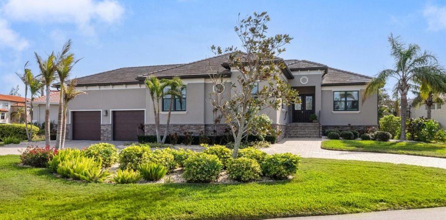 Villa ou maison à Cortez, Floride 3 chambres, 245.17 m2 № 1556879