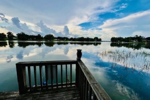 House in Winter Haven, Florida 3 bedrooms, 178.93 sq.m. № 1673701 - photo 8