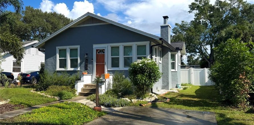 Villa ou maison à Saint Petersburg, Floride 2 chambres, 85.84 m2 № 2412669