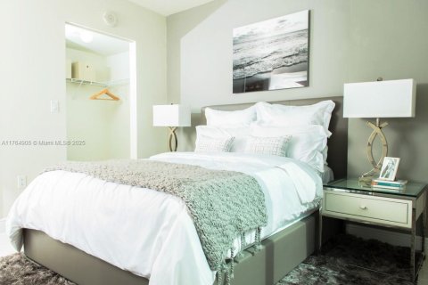 Condominio en venta en Miami, Florida, 1 dormitorio, 74.6 m2 № 1868050 - foto 5