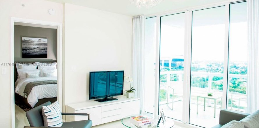 Condominio en Miami, Florida, 1 dormitorio № 1868050