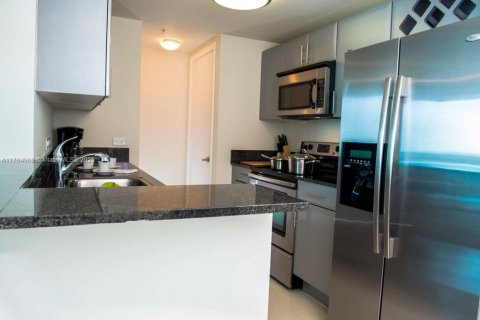 Condominio en venta en Miami, Florida, 1 dormitorio, 74.6 m2 № 1868050 - foto 7