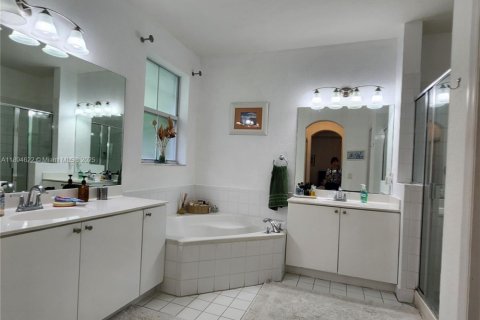 Touwnhouse à louer à Doral, Floride: 4 chambres, 211.54 m2 № 1947172 - photo 23