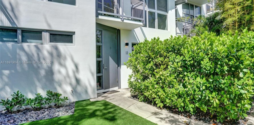 Таунхаус в Форт-Лодердейл, Флорида 3 спальни, 186.27м2 № 1952863