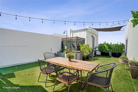 Купить таунхаус в Форт-Лодердейл, Флорида 3 спальни, 186.27м2, № 1952863 - фото 7