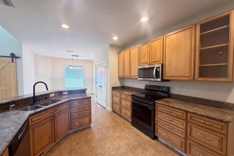 Casa en venta en Valrico, Florida, 5 dormitorios, 320.33 m2 № 2390927 - foto 2