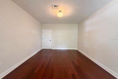 Casa en venta en Valrico, Florida, 5 dormitorios, 320.33 m2 № 2390927 - foto 9