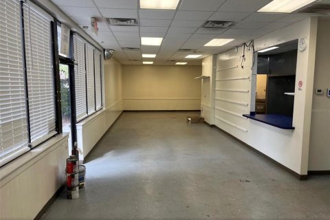 Propiedad comercial en venta en Altamonte Springs, Florida, 185.34 m2 № 1869747 - foto 3