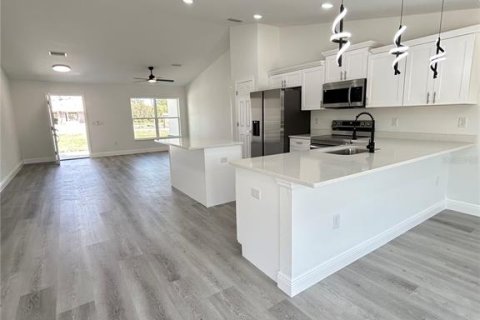 Купить виллу или дом в Даннеллон, Флорида 3 комнаты, 144.74м2, № 2267235 - фото 15