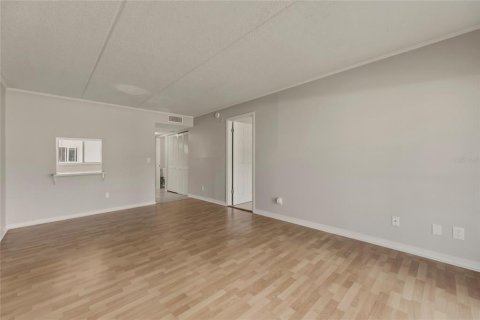 Condominio en venta en Melbourne, Florida, 1 dormitorio, 69.12 m2 № 2210018 - foto 14