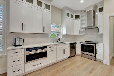 House in Bradenton, Florida 3 bedrooms, 177.54 sq.m. № 1800403 - photo 13