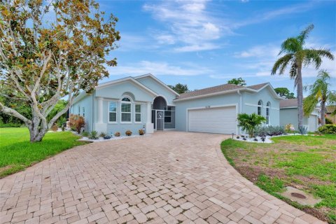 House in Bradenton, Florida 3 bedrooms, 177.54 sq.m. № 1800403 - photo 4