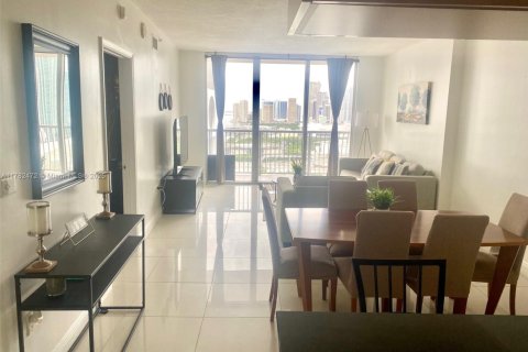 Condo in Miami, Florida, 1 bedroom  № 2022309 - photo 4