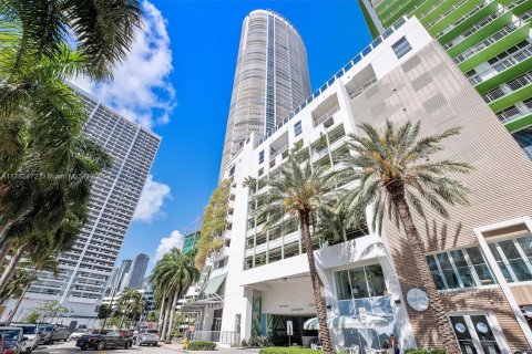 Condo in Miami, Florida, 1 bedroom  № 2022309 - photo 30