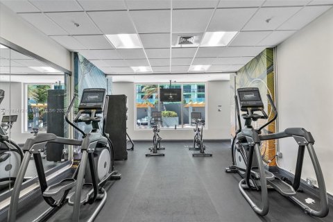 Condo in Miami, Florida, 1 bedroom  № 2022309 - photo 23