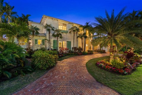 Casa en Fort Lauderdale, Florida 5 dormitorios, 464.79 m2 № 2251178
