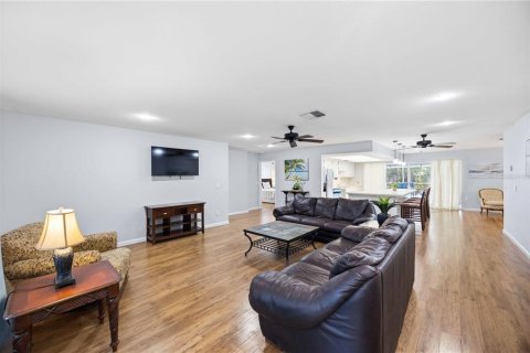Villa ou maison à vendre à Port Charlotte, Floride: 3 chambres, 151.99 m2 № 2214893 - photo 5