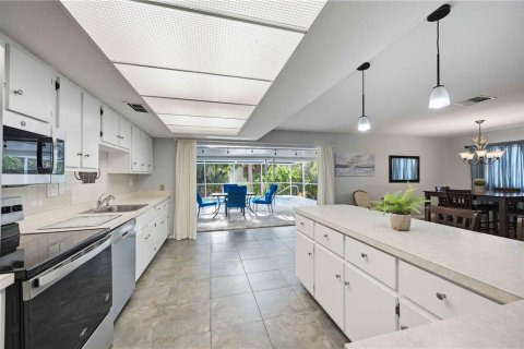 Villa ou maison à vendre à Port Charlotte, Floride: 3 chambres, 151.99 m2 № 2214893 - photo 15