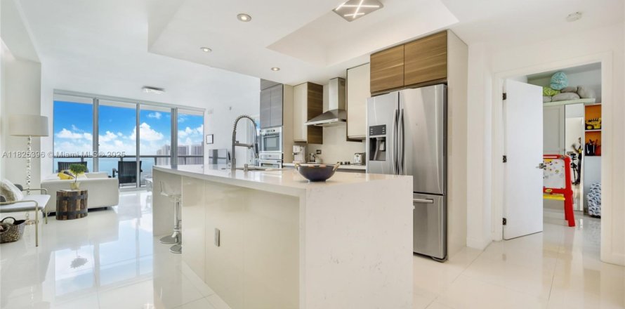 Condo à Miami, Floride, 2 chambres  № 1794755
