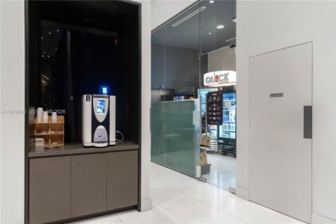 Купить кондоминиум в Майами, Флорида 1 спальня, 69.03м2, № 2046469 - фото 30