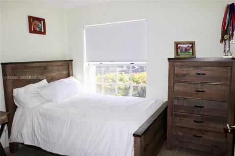 Casa en venta en Miami, Florida, 3 dormitorios, 146.6 m2 № 2058090 - foto 22