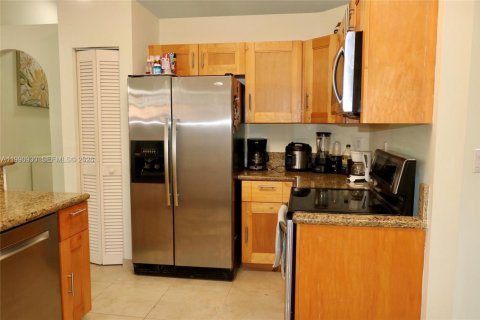 Casa en venta en Miami, Florida, 3 dormitorios, 146.6 m2 № 2058090 - foto 26