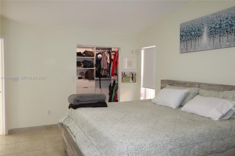 Casa en venta en Miami, Florida, 3 dormitorios, 146.6 m2 № 2058090 - foto 9