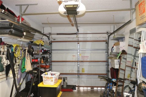 Casa en venta en Miami, Florida, 3 dormitorios, 146.6 m2 № 2058090 - foto 19