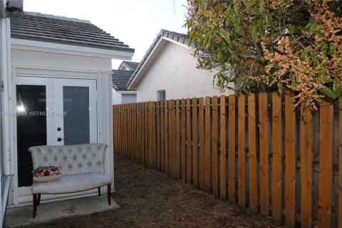 Casa en venta en Miami, Florida, 3 dormitorios, 146.6 m2 № 2058090 - foto 17