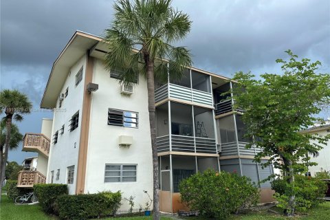 Condo à Miami, Floride, 1 chambre  № 2082365