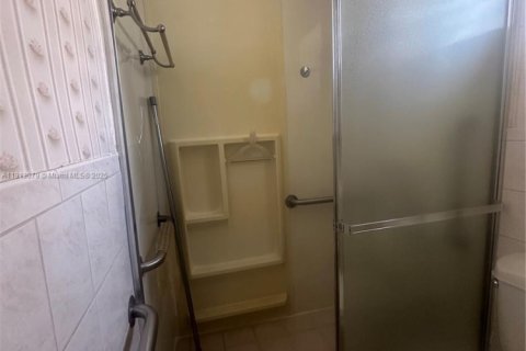 Copropriété à vendre à Miami, Floride: 1 chambre, 82.03 m2 № 2082365 - photo 17