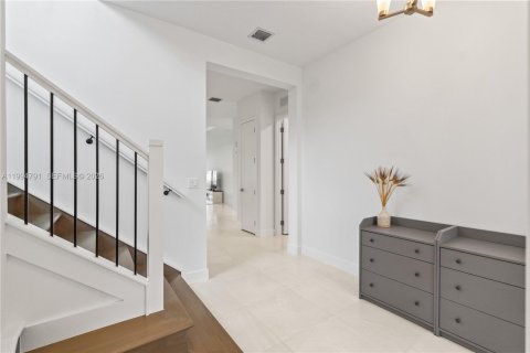 House in Boca Raton, Florida 4 bedrooms, 303.14 sq.m. № 2058789 - photo 11