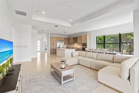 House in Boca Raton, Florida 4 bedrooms, 303.14 sq.m. № 2058789 - photo 20