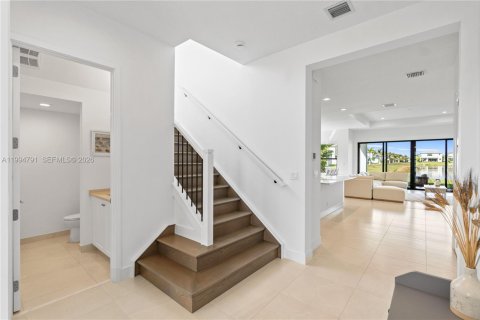 House in Boca Raton, Florida 4 bedrooms, 303.14 sq.m. № 2058789 - photo 10