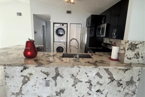 Casa en venta en Miami, Florida, 3 dormitorios, 114.83 m2 № 2003722 - foto 10