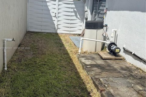 Casa en venta en Miami, Florida, 3 dormitorios, 114.83 m2 № 2003722 - foto 18