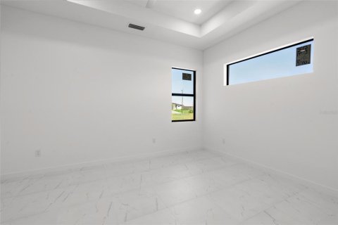 Villa ou maison à louer à Cape Coral, Floride: 4 chambres, 176.89 m2 № 1591925 - photo 13