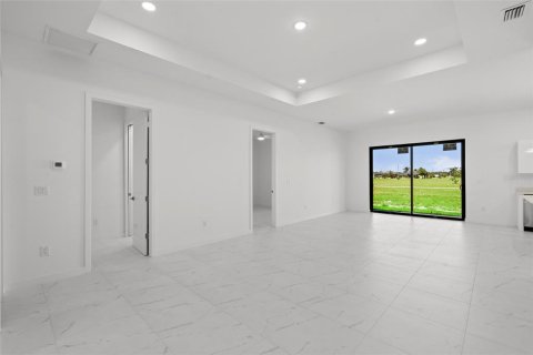 Casa en alquiler en Cape Coral, Florida, 4 dormitorios, 176.89 m2 № 1591925 - foto 5