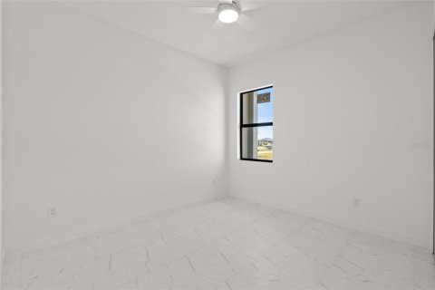 Villa ou maison à louer à Cape Coral, Floride: 4 chambres, 176.89 m2 № 1591925 - photo 20