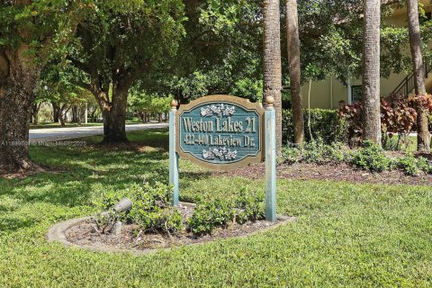 Снять в аренду кондоминиум в Уэстон, Флорида 3 спальни, 116.69м2, № 1954681 - фото 21