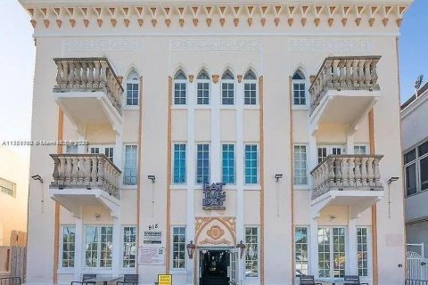 Condominio en venta en Miami Beach, Florida, 1 dormitorio № 1861560 - foto 1