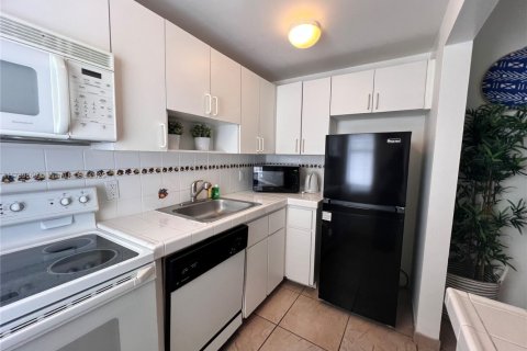 Condominio en venta en Miami Beach, Florida, 1 dormitorio № 1861560 - foto 8