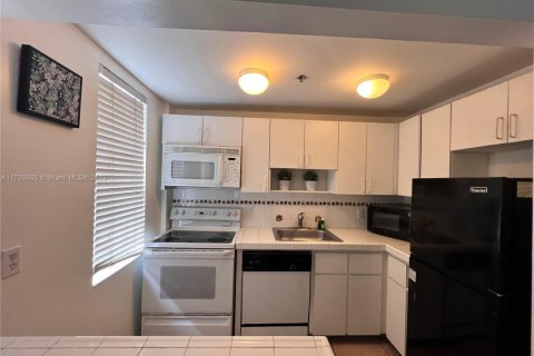 Condominio en venta en Miami Beach, Florida, 1 dormitorio № 1861560 - foto 6