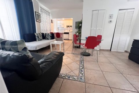 Condominio en venta en Miami Beach, Florida, 1 dormitorio № 1861560 - foto 4