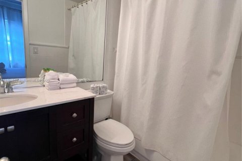 Condominio en venta en Miami Beach, Florida, 1 dormitorio № 1861560 - foto 14