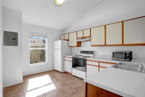 Copropriété à louer à Winter Park, Floride: 2 chambres, 78.04 m2 № 2361110 - photo 5