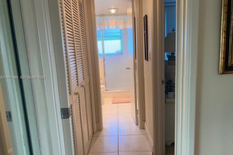 Condominio en venta en Pompano Beach, Florida, 3 dormitorios, 129.13 m2 № 2006109 - foto 21