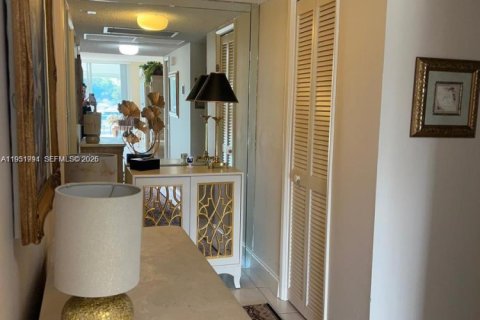 Condominio en venta en Pompano Beach, Florida, 3 dormitorios, 129.13 m2 № 2006109 - foto 9