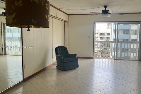 Condo in Miami Beach, Florida, 1 bedroom  № 1869954 - photo 3